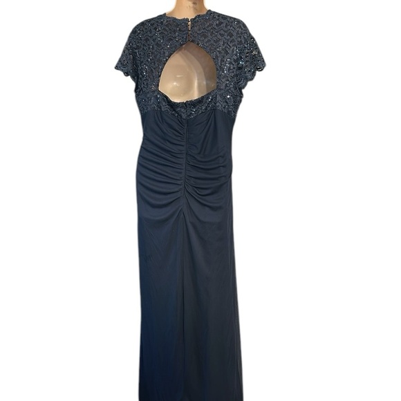 Betsy & Adam Sequined Scalloped Navy Blue Dress 16 Formal Gown Mother of Bride - Picture 4 of 8